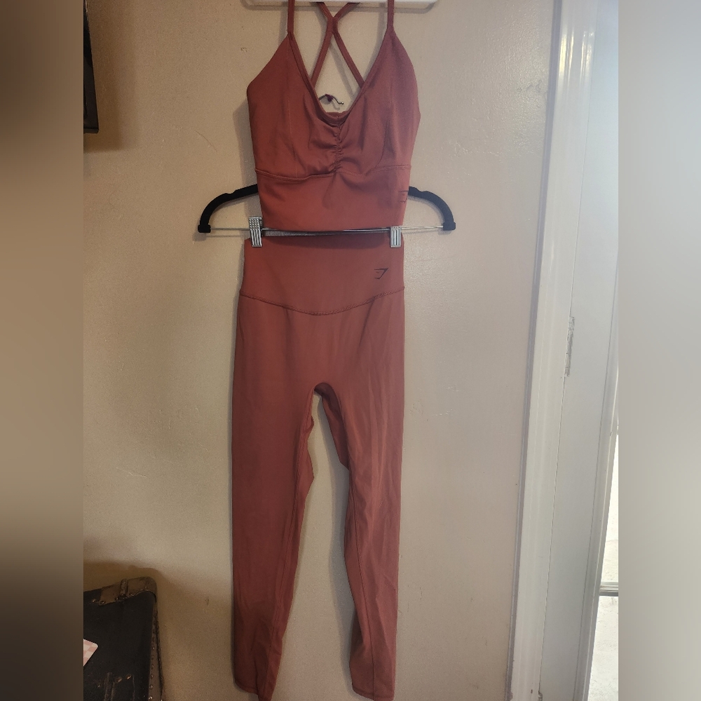 Rust Red Gym Shark Elevate Workout Set Small